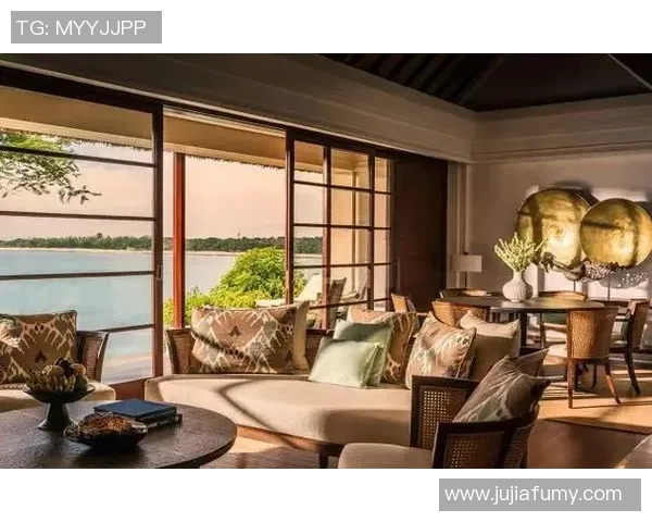 足球巨星豪华假期生活揭秘 阳光沙滩派对私享惬意时光